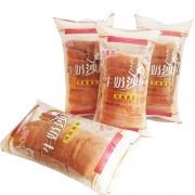 牛奶沙拉面包